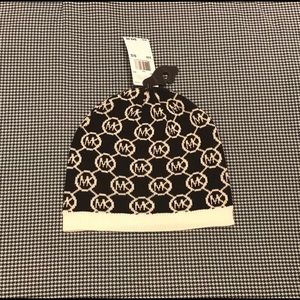 MICHAEL Michael Kors hat in black and white